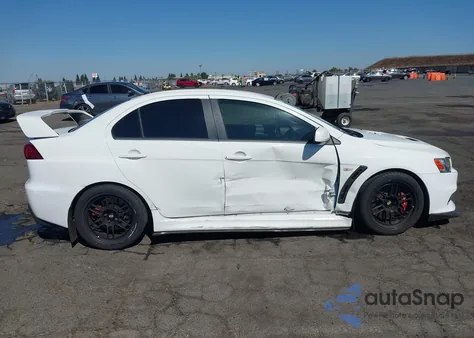 2011 Mitsubishi Lancer Evolution Gsr z USA, uszkodzony, nr VIN JA32W8FV3BU046554